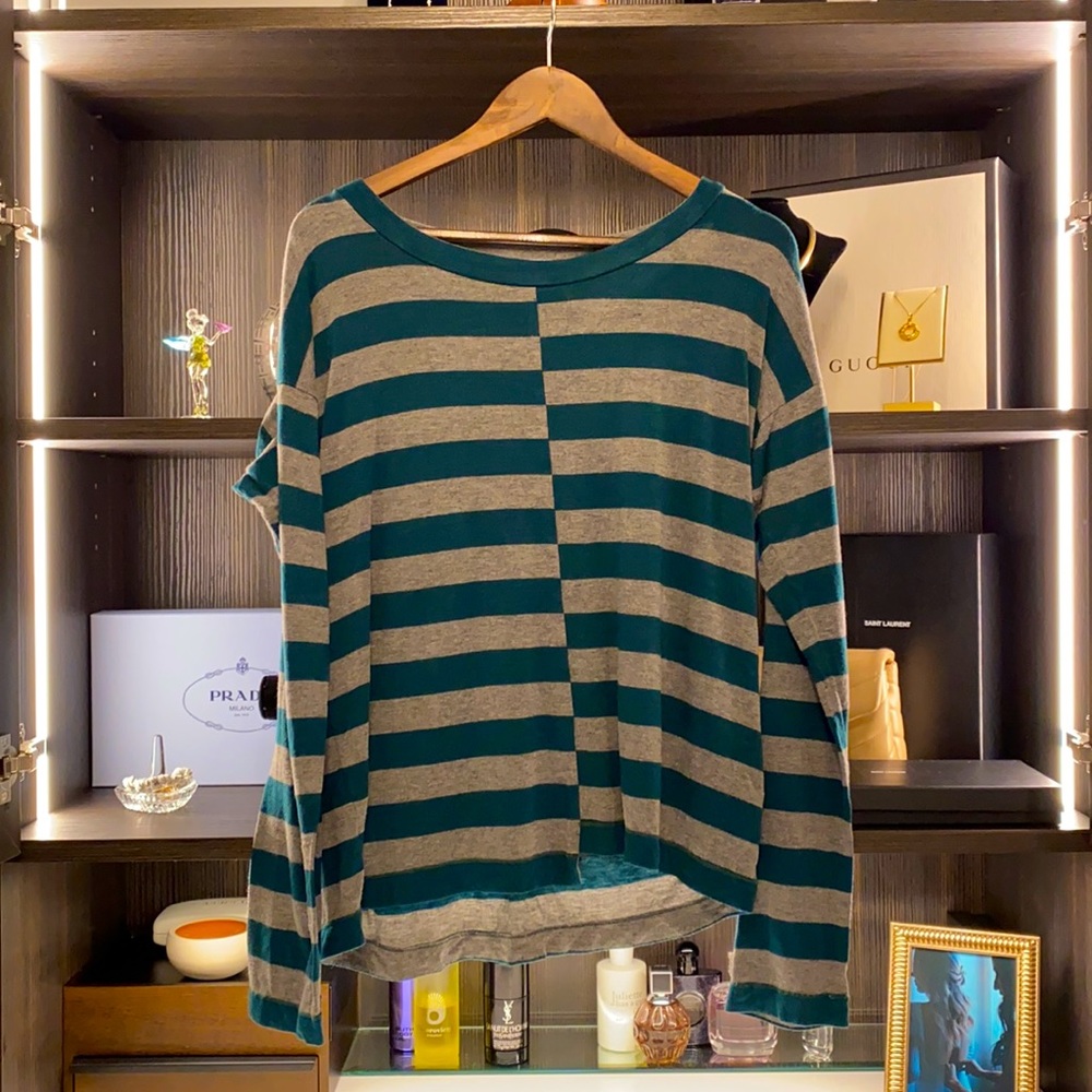 FREE!! Chelsea & Vilot Long Sleeve Tee
